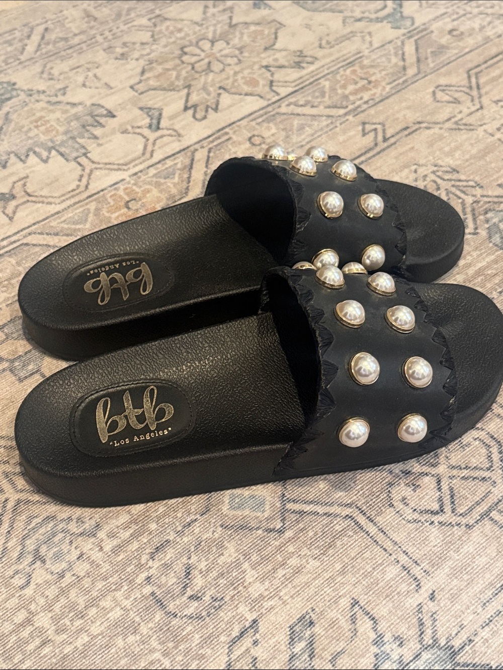 btb Los Angeles Black Pearl-Embellished “Cali” Pool Slide Sandals - 9
